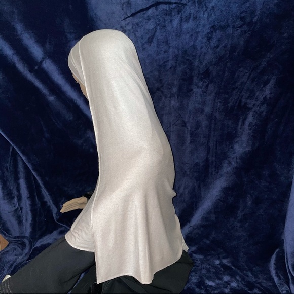 - Hijab - Made In Dubai UAE - Picture 5 of 8